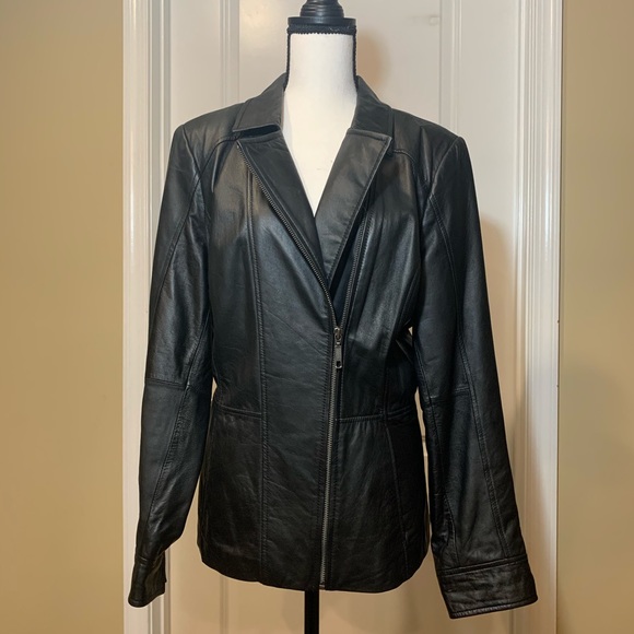 Black leather jacket - Picture 1 of 2